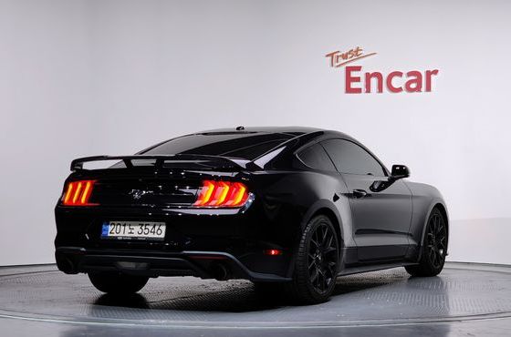 Ford Mustang Coupe — пробег 122 993 км — фото 2 из 5