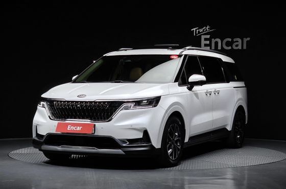 Kia Carnival 9-Seater Signature — пробег 70 419 км — фото 1 из 5
