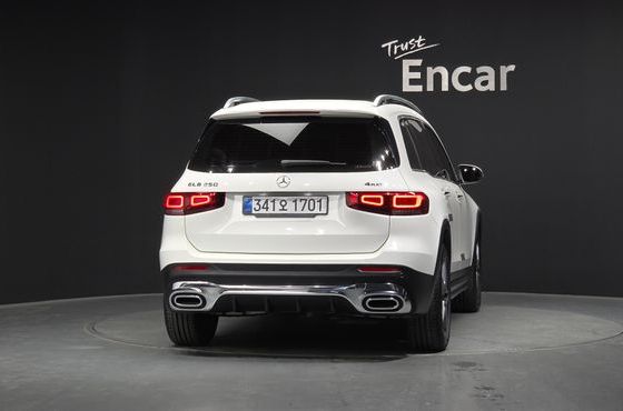 Mercedes-Benz GLB-Class GLB250 4MATIC — пробег 8 359 км — фото 4 из 5