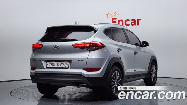 Hyundai Tucson Diesel 2.0 2WD Premium — пробег 126 811 км — фото 2 из 5