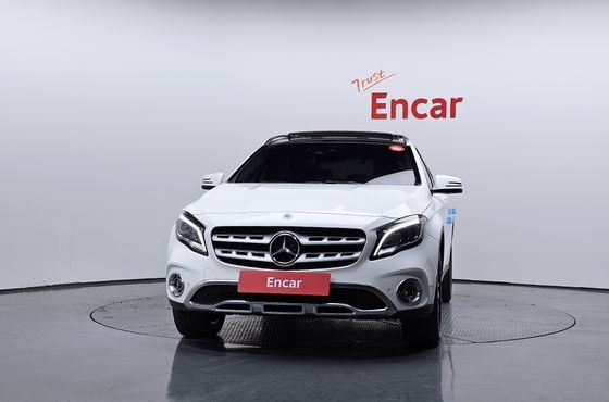 Mercedes-Benz GLA-Class GLA220 Premium — пробег 44 173 км — фото 3 из 5