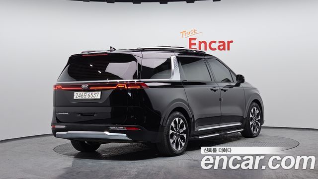 Kia Carnival из Кореи Encar