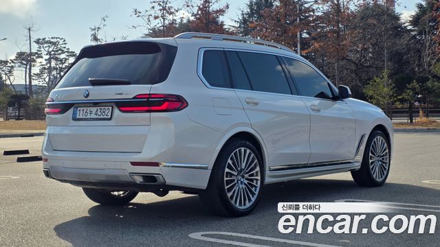 BMW X7 xDrive 40i Design Pure Excellence 6-Seater — пробег 11 336 км — фото 2 из 5