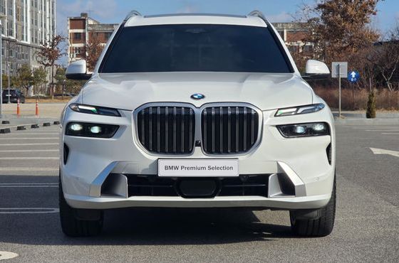 BMW X7 xDrive 40i Design Pure Excellence 6-Seater — пробег 11 336 км — фото 3 из 5