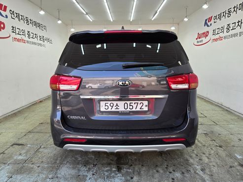 Kia Carnival 9-seater Prestige — пробег 189 604 км — фото 2 из 5