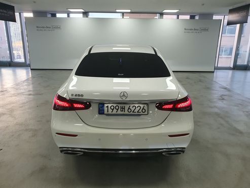 Mercedes-Benz E-Class E250 Exclusive — пробег 22 319 км — фото 4 из 5