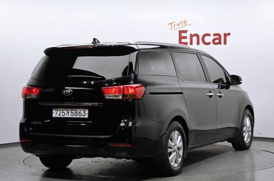 Kia Carnival 11-seater Luxury — пробег 119 293 км — фото 2 из 5