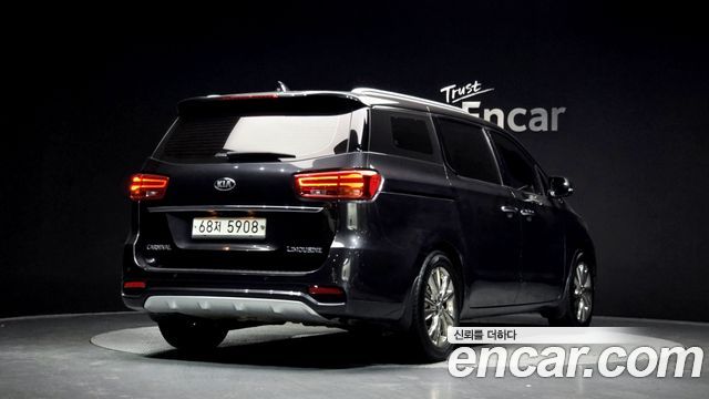 Kia Carnival 7-Seater Limousine President — пробег 169 700 км — фото 2 из 5