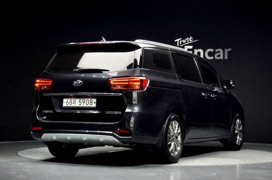 Kia Carnival 7-Seater Limousine President — пробег 169 700 км — фото 2 из 5