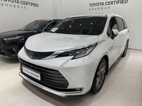 Toyota Sienna 2.5 Hybrid 2WD — пробег 2 671 км — фото 1 из 5