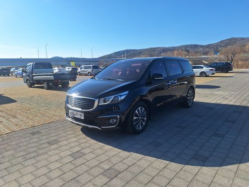 Kia Carnival 9-seater Luxury — пробег 209 076 км — фото 3 из 5