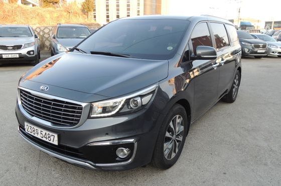 Kia Carnival 9-seater Luxury — пробег 179 517 км — фото 1 из 5