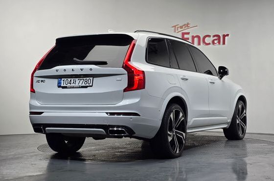 Volvo XC90 T8 R-Design Hybrid — пробег 78 037 км — фото 2 из 5