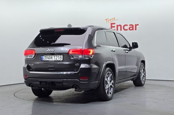 Jeep Cherokee 3.6 Overland WK2 — пробег 48 318 км — фото 2 из 5