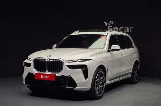 BMW X7 xDrive 40i M Sport 6STR — пробег 8 331 км — фото 1 из 5