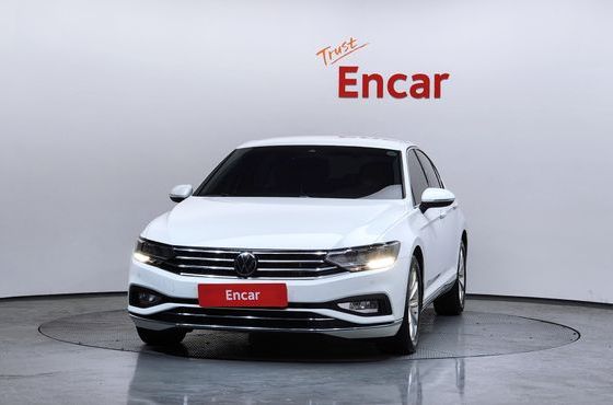 Volkswagen Passat 2.0 TDI Premium — пробег 40 191 км — фото 3 из 5