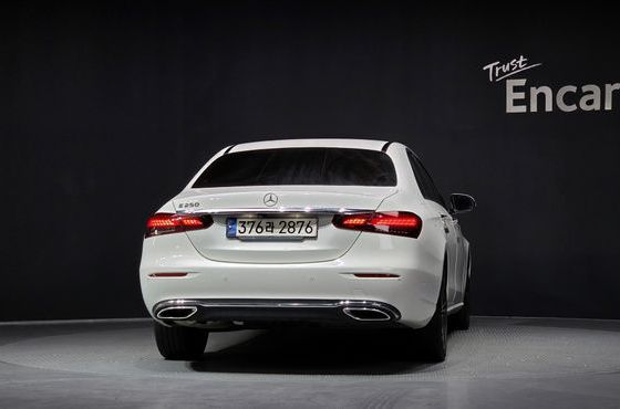 Mercedes-Benz E-Class E250 Avantgarde — пробег 96 478 км — фото 4 из 5
