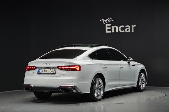 Audi A5 40 TFSI Quattro Premium Sportback — пробег 13 644 км — фото 2 из 5