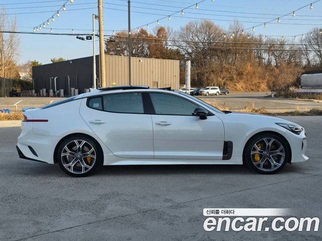 Kia Stinger из Кореи Encar