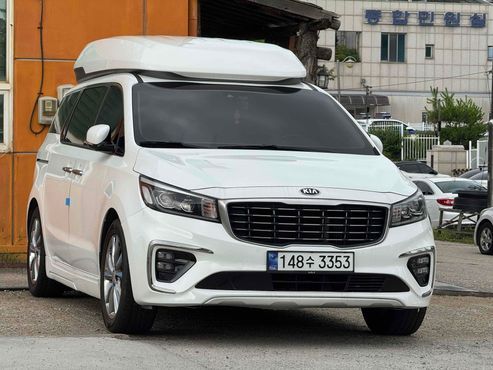 Kia Carnival 9-Seater Hi-Limousine Prestige Hiroof — пробег 153 593 км — фото 3 из 5