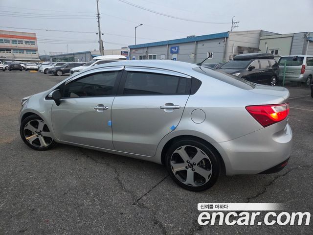 Kia pride 1.6 GDI Sedan Prestige — пробег 154 000 км — фото 5 из 5