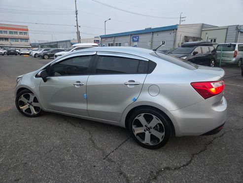 Kia pride 1.6 GDI Sedan Prestige — пробег 154 000 км — фото 5 из 5