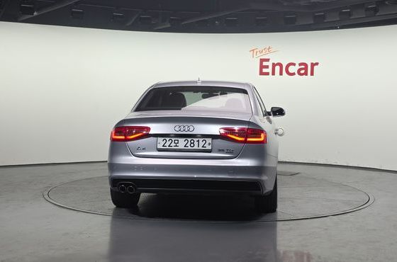 Audi A4 35 TDI Quattro Dynamic B8 — пробег 193 953 км — фото 4 из 5