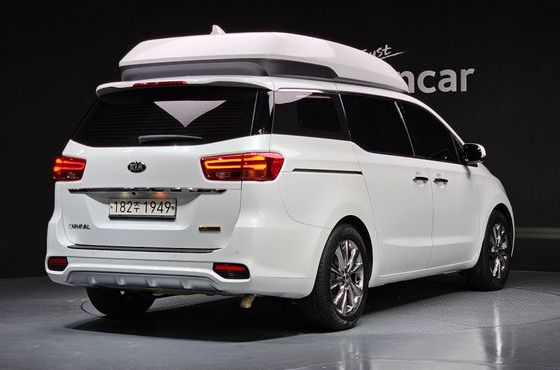 Kia Carnival 7-Seater Hi-Limousine President — пробег 133 358 км — фото 2 из 5