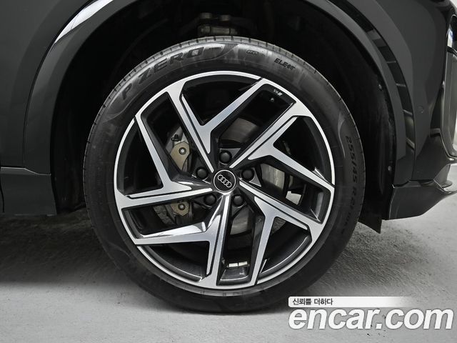 Audi Q6 e-tron из Кореи Encar