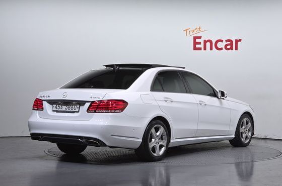 Mercedes-Benz E-Class E250 CDI 4MATIC — пробег 90 310 км — фото 2 из 5