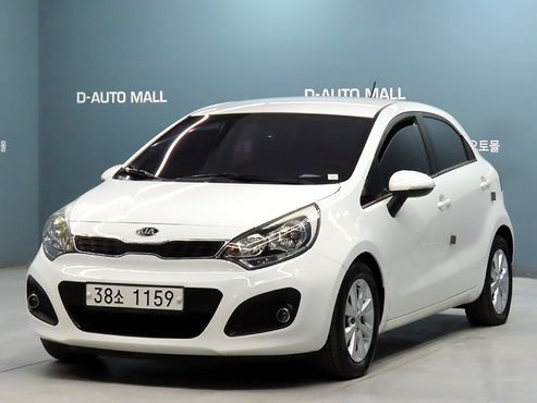 Kia pride 1.6 GDI Hatchback Luxury — пробег 101 079 км — фото 1 из 5
