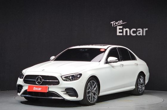 Mercedes-Benz E-Class E220d 4MATIC AMG Line — пробег 23 001 км — фото 1 из 5
