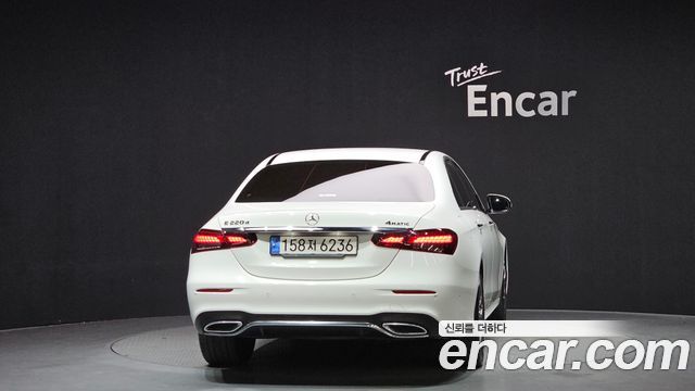 Mercedes-Benz E-Class из Кореи Encar