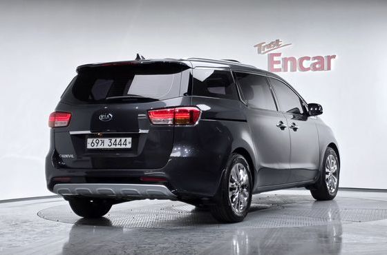 Kia Carnival 9-seater Prestige — пробег 182 518 км — фото 2 из 5