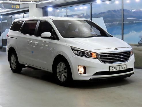 Kia Carnival 6-seater Wheelchair lift — пробег 183 236 км — фото 1 из 5