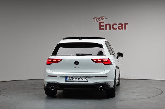 Volkswagen Golf 2.0 GTI — пробег 11 409 км — фото 4 из 5