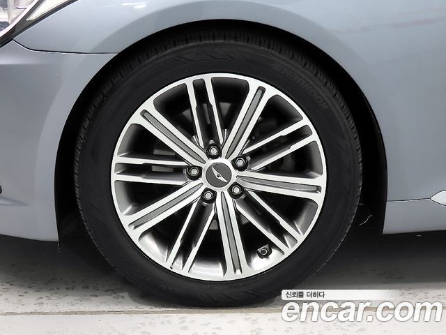 Hyundai Genesis из Кореи Encar