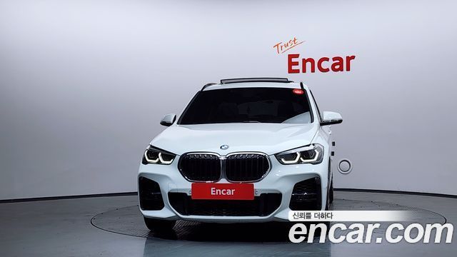 BMW X1 xDrive 20i M Sport — пробег 40 706 км — фото 3 из 5