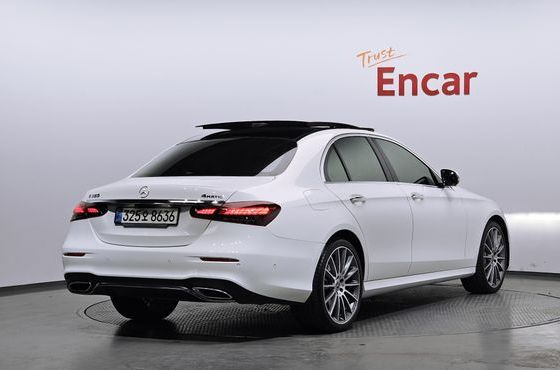 Mercedes-Benz E-Class E350 4MATIC AMG Line — пробег 92 495 км — фото 2 из 5