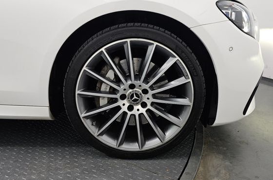 Mercedes-Benz E-Class E350 4MATIC AMG Line — пробег 92 495 км — фото 5 из 5