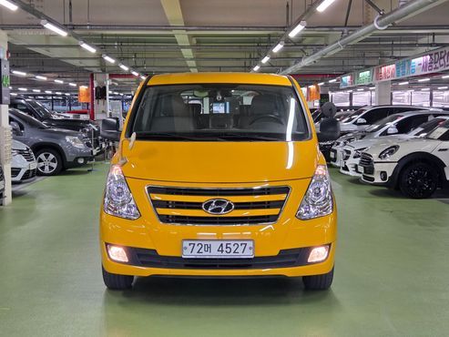 Hyundai Starex 12-Seater Wagon Smart — пробег 66 710 км — фото 4 из 5
