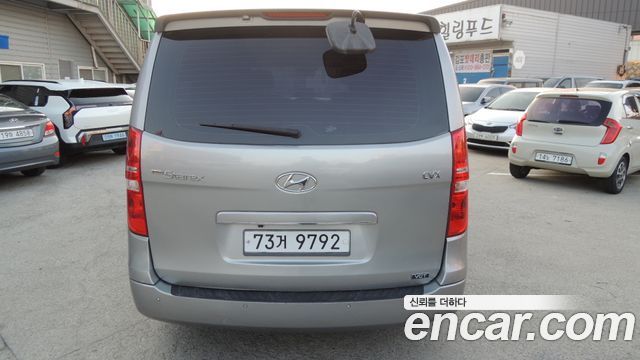 Hyundai Starex 12-Seater Wagon CVX Luxury — пробег 331 867 км — фото 5 из 5