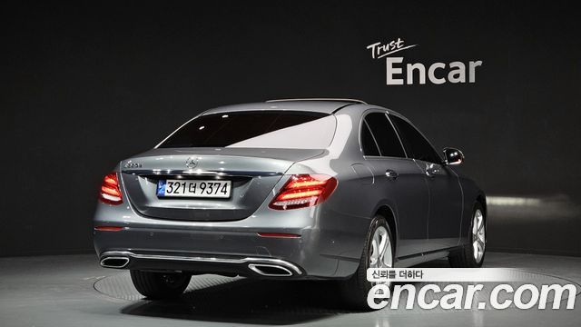 Mercedes-Benz E-Class из Кореи Encar