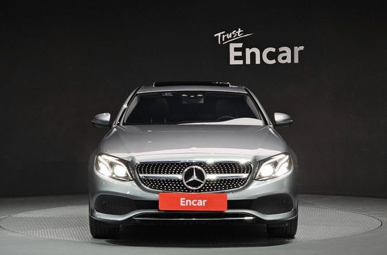 Mercedes-Benz E-Class E220d Avantgarde — пробег 58 492 км — фото 3 из 5