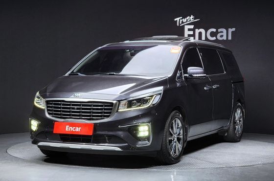 Kia Carnival 9-Seater Noblesse Special — пробег 74 464 км — фото 1 из 5