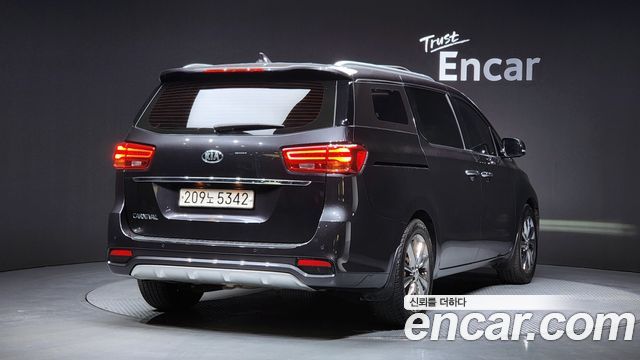 Kia Carnival из Кореи Encar