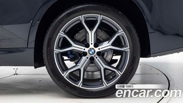 BMW X5 xDrive 40i M Sport — пробег 68 590 км — фото 5 из 5