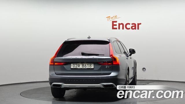 Volvo V90 D5 PRO AWD — пробег 355 778 км — фото 4 из 5