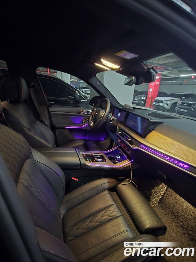 BMW X7 xDrive 40i Design Pure Excellence 6-Seater — пробег 33 627 км — фото 5 из 5