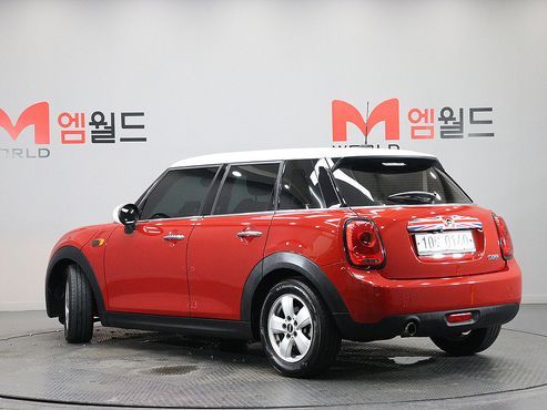 Mini Cooper 5Door Standard 3rd — пробег 76 108 км — фото 4 из 5